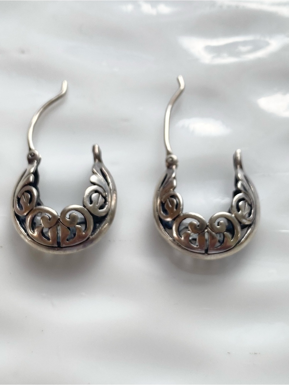 Silpada Sterling Silver Filigree Hoop Earrings P1126 Silpada Vintage 2006 - Picture 5 of 8